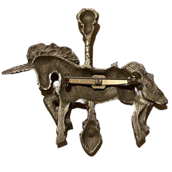 Majestic Carousel Horse Pin Brooch - Picture 3 of 4